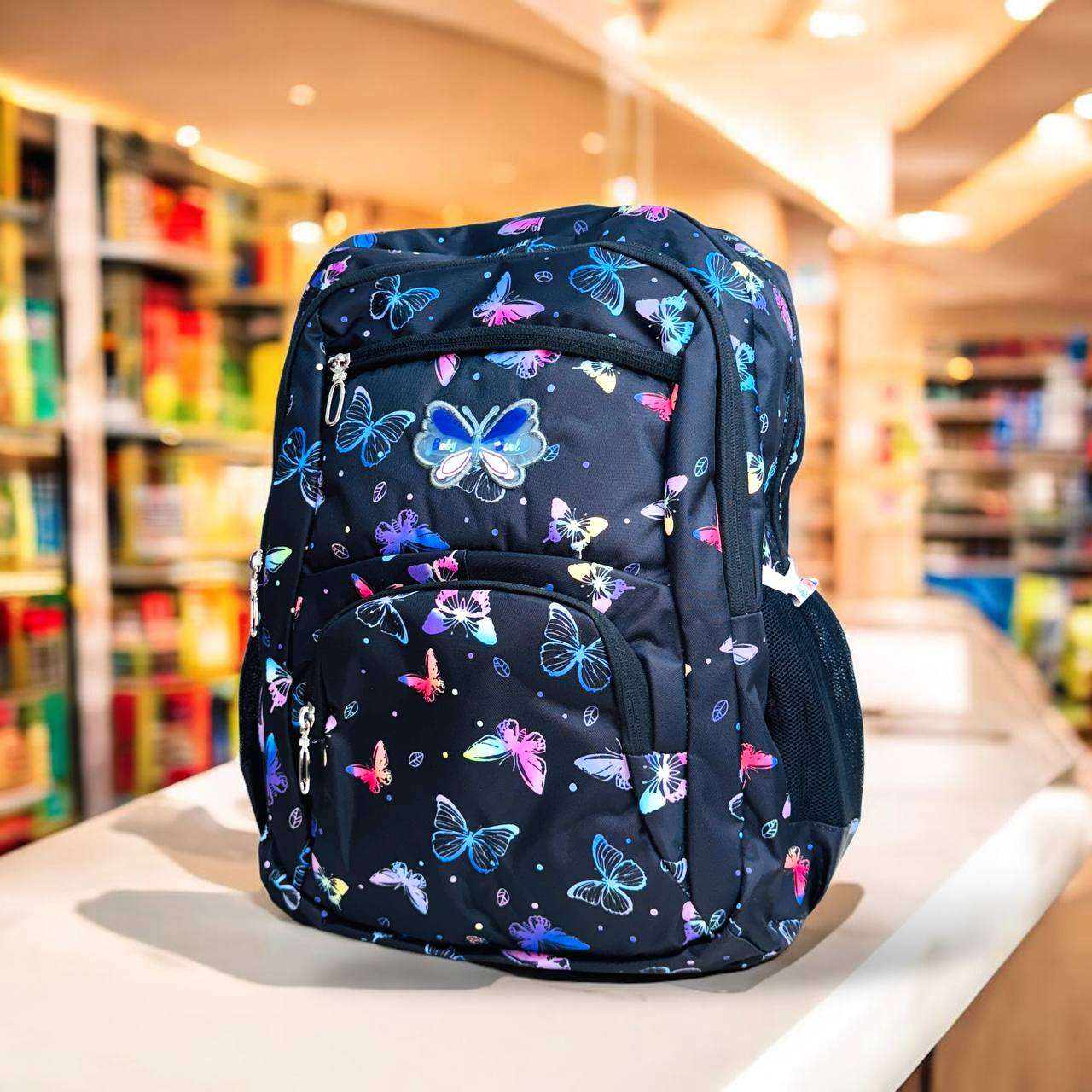 SmartPack 18” Backpack – Stylish & Spacious (With Rain Cover)